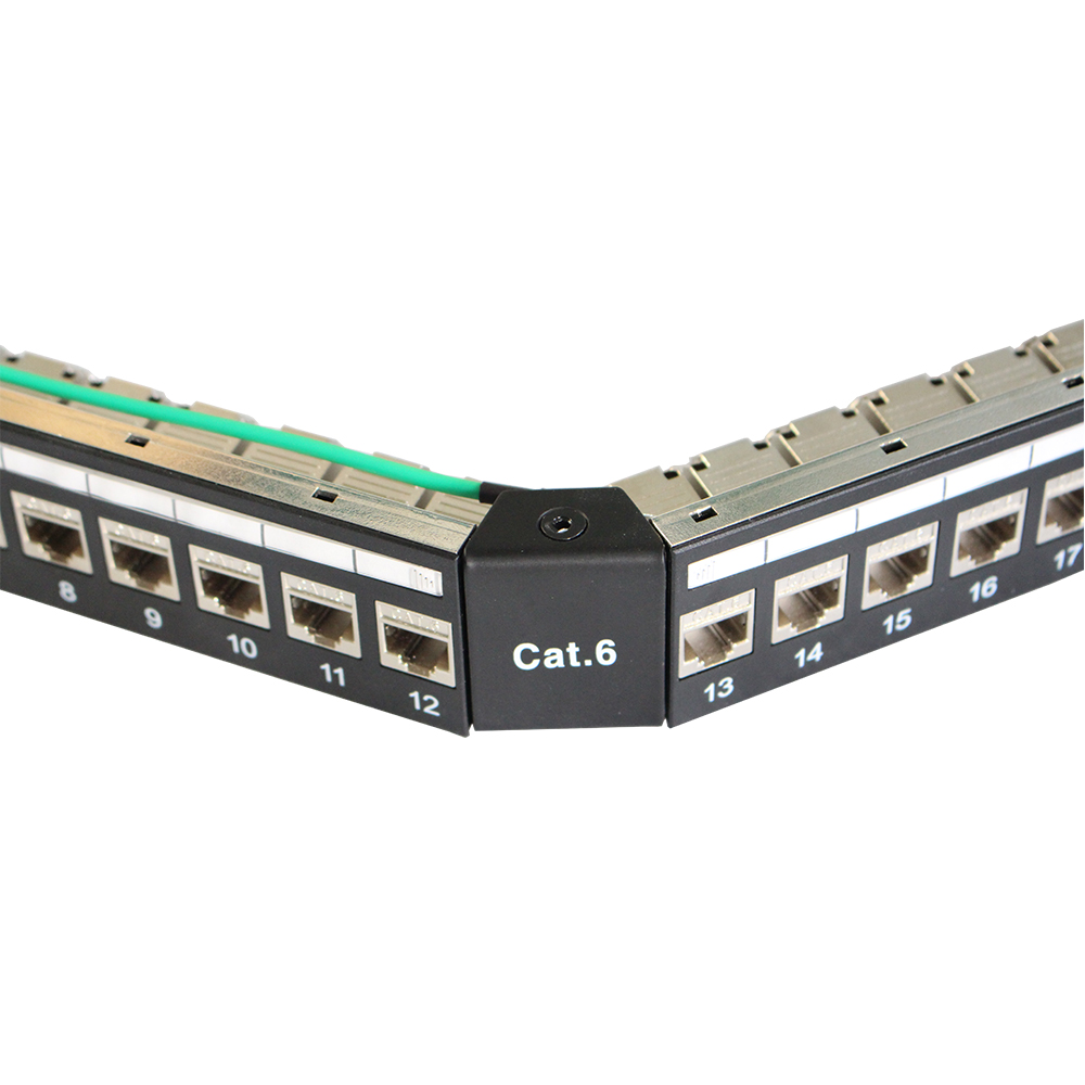  Panel de conexión CAT6 en ángulo FTP de 1U y 24 puertos con conectores sin herramientas