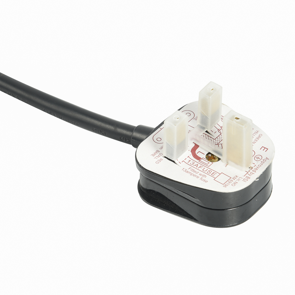 PDU para rack de 1U con enchufes británicos de 3 vías y puertos de carga USB integrados