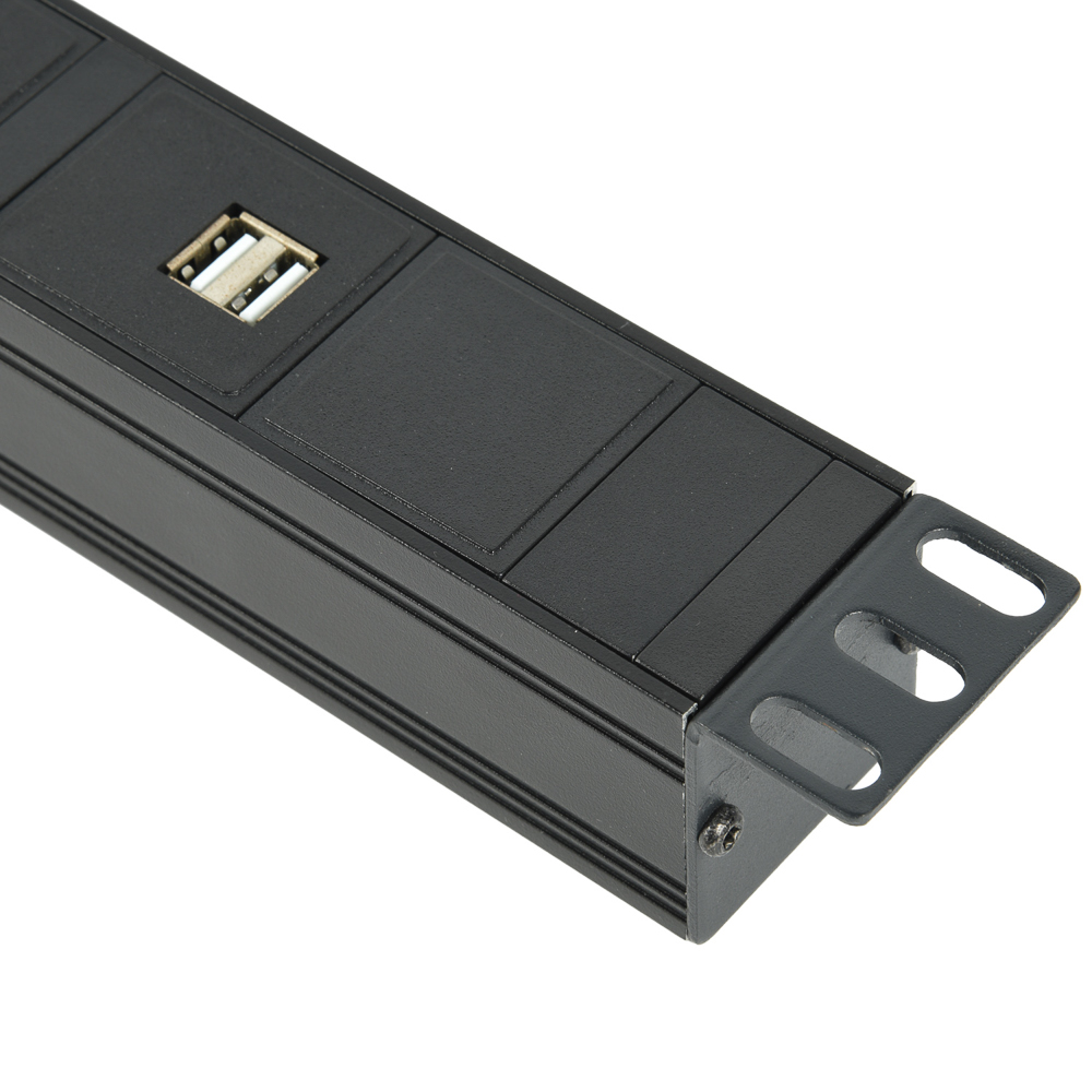 PDU para rack de 1U con enchufes británicos de 3 vías y puertos de carga USB integrados
